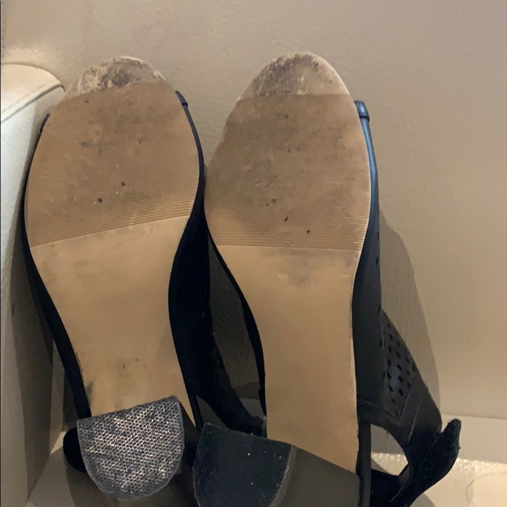 Shoes - Picture 4 of 4